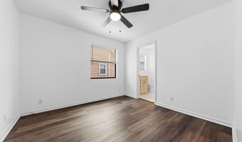 1927 MAIN St, Atlantic Beach, FL 32233