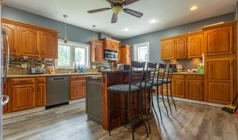 627 NE 6th, Dyersville, IA 52040