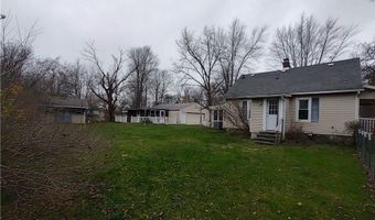 360 Taylor St, Amherst, OH 44001