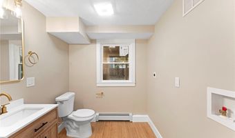 75 Walnut Rd, North Kingstown, RI 02852