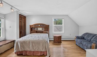 8 Marion Ave, Andover, MA 01810