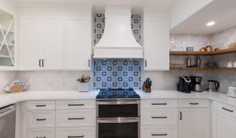 212 OAK Ave, Anna Maria, FL 34216