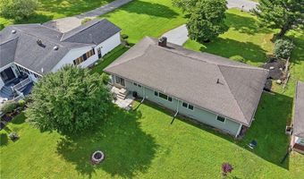 734 Knollwood Dr, Ashtabula, OH 44004