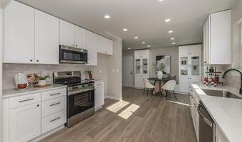 1310 Weidmann Estates Ct, Ballwin, MO 63011