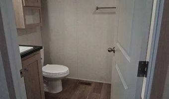 328 W. 53rd St 17, Anderson, IN 46013