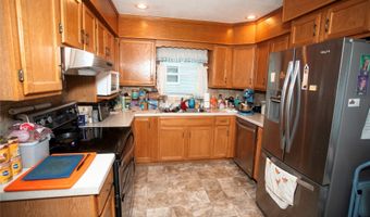 4020 Douglas Ave, Des Moines, IA 50310