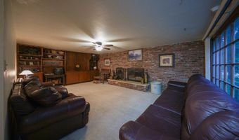4 Orange Ln, Arkansas City, KS 67005