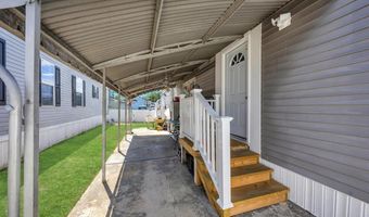600 Broadway D14, Amityville, NY 11701