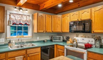 86 Avery Hill Rd, Alton, NH 03810