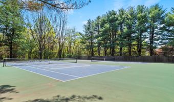 210 Kentucky Way, Freehold, NJ 07728