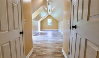 283 Creekside Dr, Arnoldsville, GA 30619