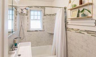 290 DEARNLEY St, Philadelphia, PA 19128