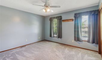 1619 HyVue St, Adel, IA 50003