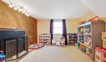 191 Lehn Springs Dr, Amherst, NY 14221