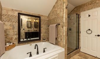 1 SALINA Ct, Hockessin, DE 19707