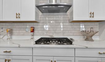 5612 DEL CORONADO Dr, Apollo Beach, FL 33572