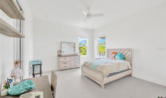 832 MANNS HARBOR Dr, Apollo Beach, FL 33572