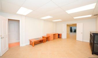 24 Rozmus Ct, Allendale, NJ 07401