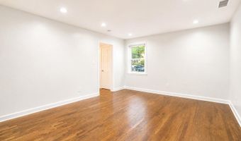 3927 PENNSYLVANIA Ave SE 101, Washington, DC 20020