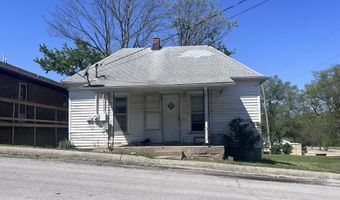 107 N Lister St, Ava, MO 65608