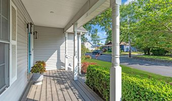 109 Capstan Ave, Beachwood, NJ 08722