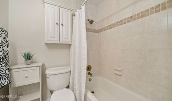 2233 SEMINOLE Rd 7, Atlantic Beach, FL 32233