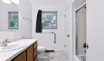 930 Mellowood Dr, Indianapolis, IN 46217