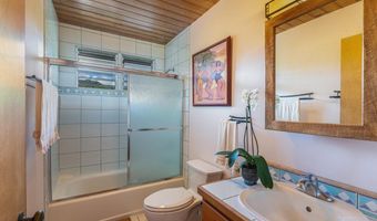 24 OFF MOLOAA Rd, Anahola, HI 96703