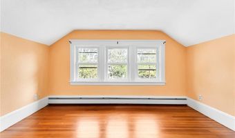 29 Firglade Ave, East Providence, RI 02915