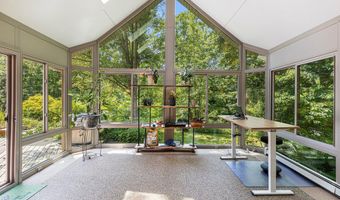 10011 E Rivershore Dr SE, Alto, MI 49302