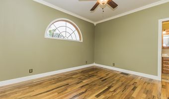 724 N Water St, Albany, IN 47320