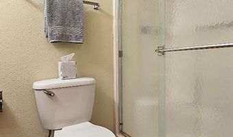 1015 CIRCLE Dr, Aberdeen, SD 57401