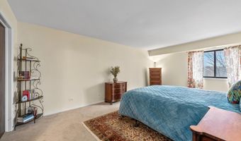 3350 N Carriageway Dr 411, Arlington Heights, IL 60004