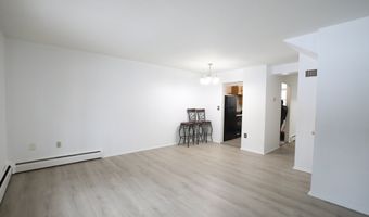 1 Camelot Dr Apt 2, Bloomfield, CT 06002