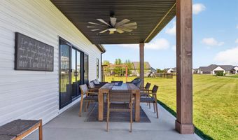 5895 Menza Dr, Auburn, IN 46706