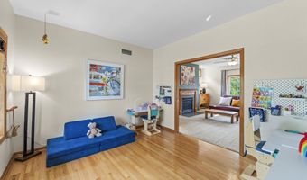5713 Rosslare Ln, Fitchburg, WI 53711