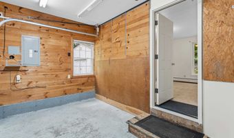 7 Lew Alice Dr, Boscawen, NH 03303