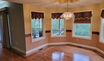10458 Harmony Hills Dr, Aurora, IN 47001