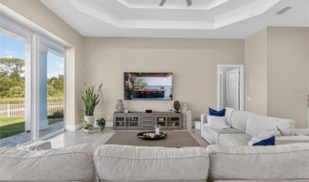 638 MANNS HARBOR Dr, Apollo Beach, FL 33572