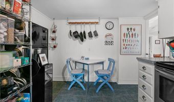 718 Bellevue Ave 5, Newport, RI 02840