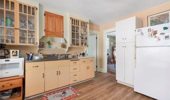 71 Philmont Ave, Cranston, RI 02910
