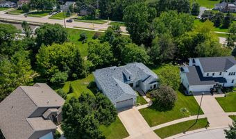 4518 Hemingway Dr, Ames, IA 50014