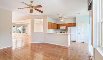17 Breeze Ter, Barnegat, NJ 08005