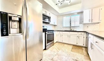 10001 Coral Sands Dr, Las Vegas, NV 89117