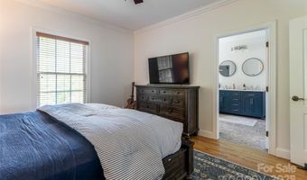 47 Timberwood Dr, Asheville, NC 28806