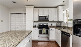 7809 Blake Dr, Baton Rouge, LA 70817