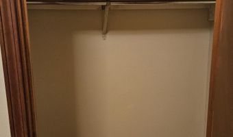 806 E Springfield St, Aurora, MO 65605