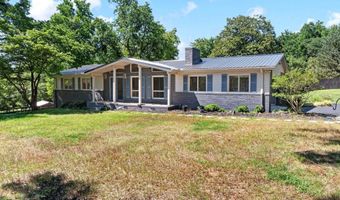 1064 Knollwood Acres Rd, Boiling Springs, SC 29316