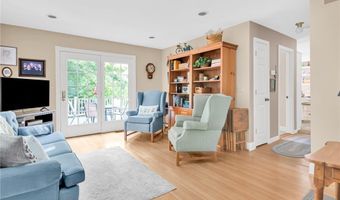5605 Flat River Rd, Coventry, RI 02827