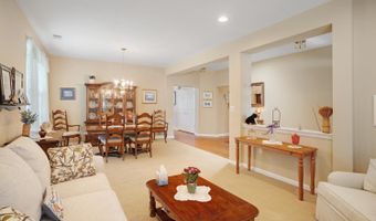 10 Harbor Pl, Barnegat, NJ 08005